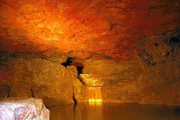 18 mins drive, 9 miles, GL16 8JR - Clearwell Caves to Explore